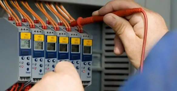 electrical contractors performing professional electrical system testing and configuration in Clearwater, FL